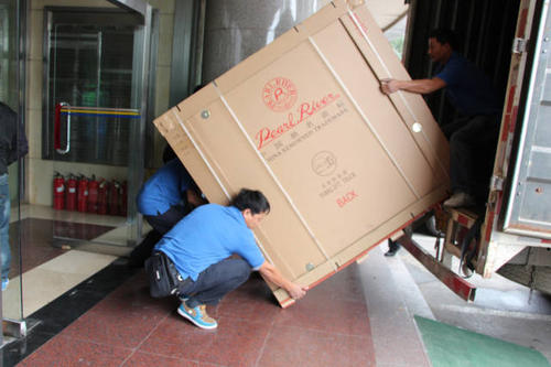 西峰钢琴贵重工艺品无忧运